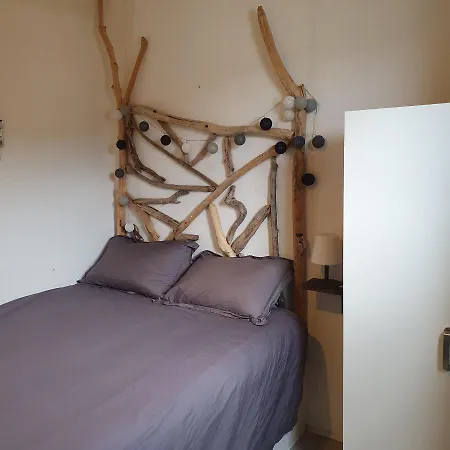 Au Pres De L'eau Chalet
